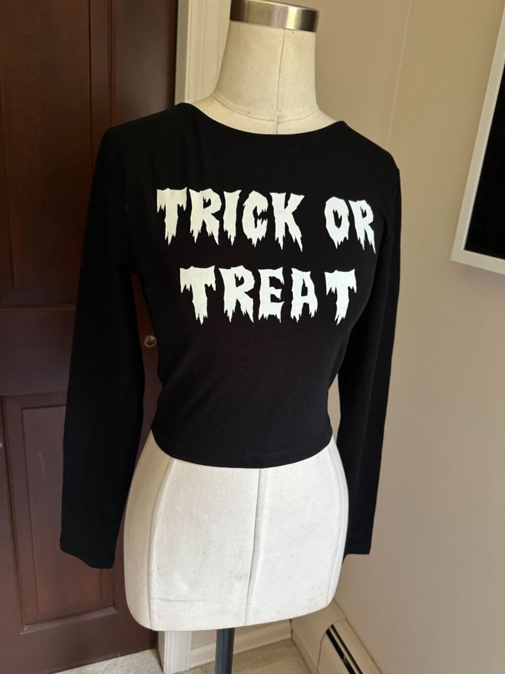 NWT Topshop black long sleeve Trick or Treat top Size 6